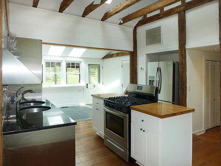 917 Phils Creek Rd — Photo 9