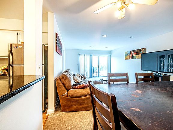 3rd image of 10389 Dearlove Rd
