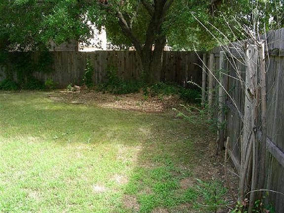 5th image of 505 Tanglewood Dr S