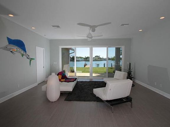 Spacious living room.