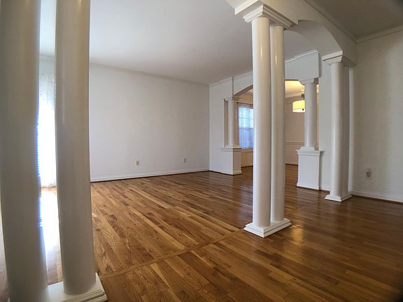 4th image of 3353 Malone Dr