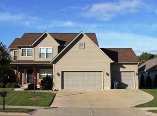 5725 W Charleston Ct, Peoria, IL 61607