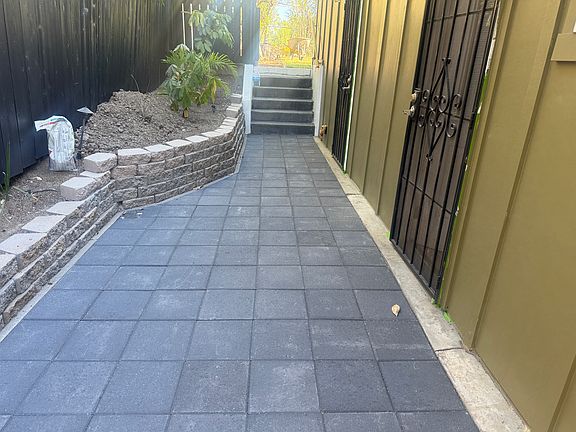 2nd image of 4929 Bancroft Dr