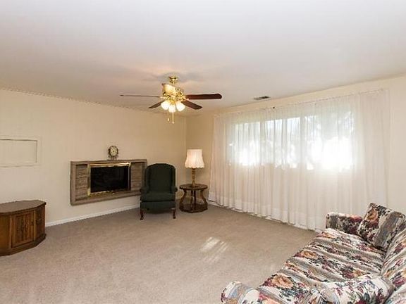 4th image of 1024 Lincoln Park Blvd