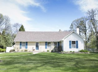 400 W 9th St, Morris, MN 56267