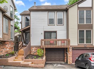 320 Spring Run Dr, Monroeville, PA 15146