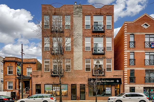 1st image of 2041 W Belmont Ave APT 2N