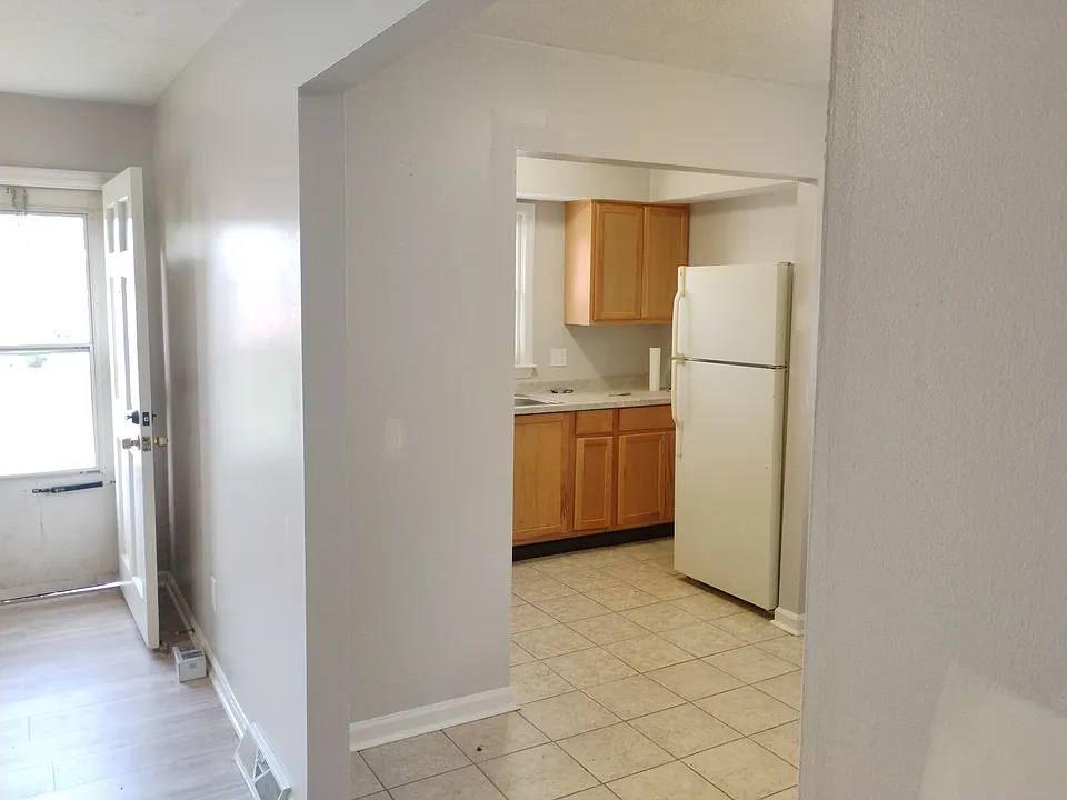 1258 Centre Pkwy