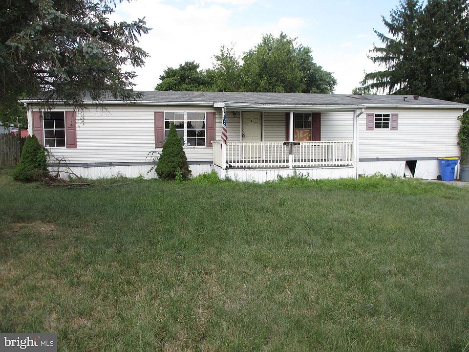 1st image of 245 Westwood Dr