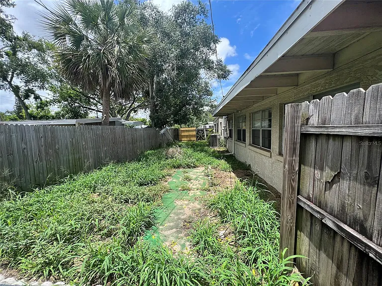 1159 Hampton Rd — Photo 16
