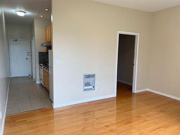 4th image of 2255 San Jose Ave #4