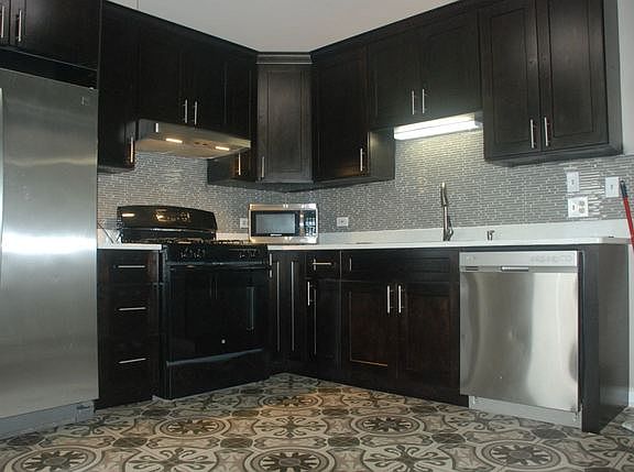 2nd image of 301 Richard Ct