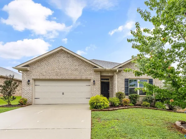 122 Sunlit Grove Dr, Harvest, AL 35749
