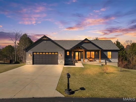 739 Red Clover Dr, Cedar Hill, MO 63016