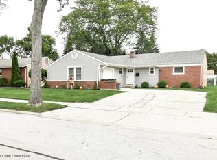 68 Windsor Ln, Glendale Heights, IL 60139