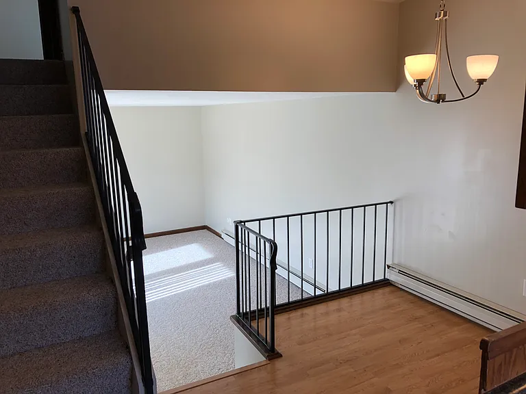 201 N Main St #17 — Photo 7
