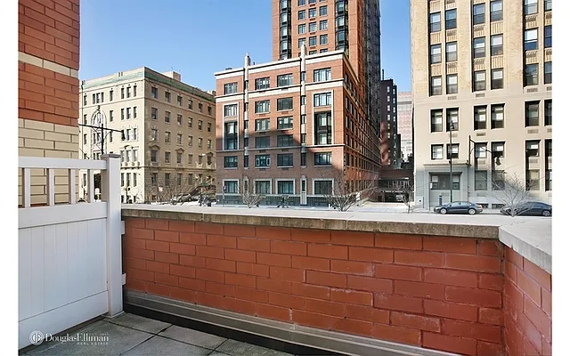 Rented by Douglas Elliman | media 10