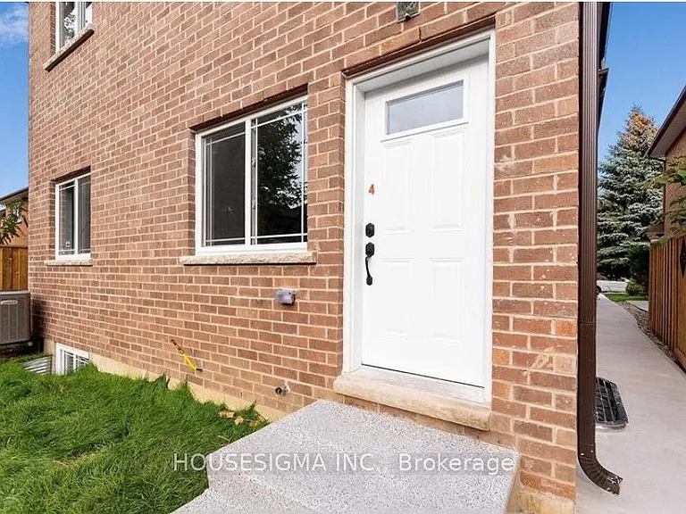 659 Roselaire Trl #4 — Photo 2