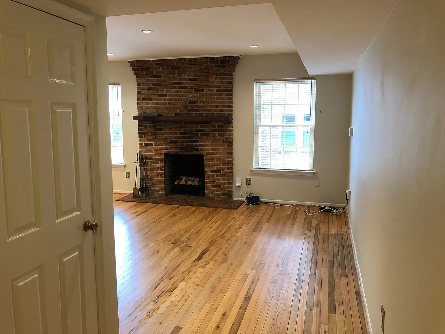 2 Bedroom 2 Bath duplex Condo in East DuPont — Photo 4