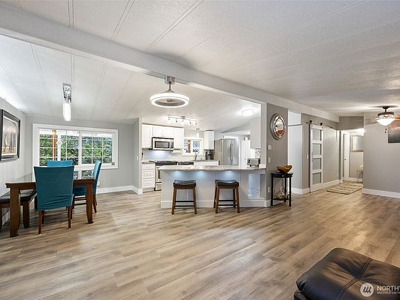 2nd image of 17018 84th Avenue Ct E