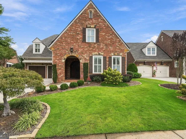318 Lakeside Trce, Canton, GA 30115
