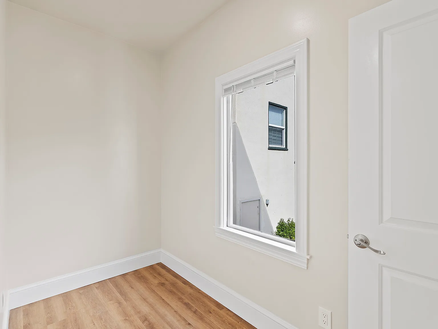 Merritt Avenue Apartments — Photo 2