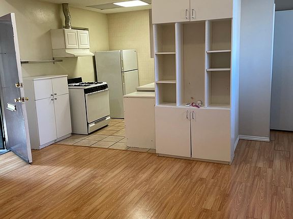 3rd image of 345 W Elk Ave APT 0