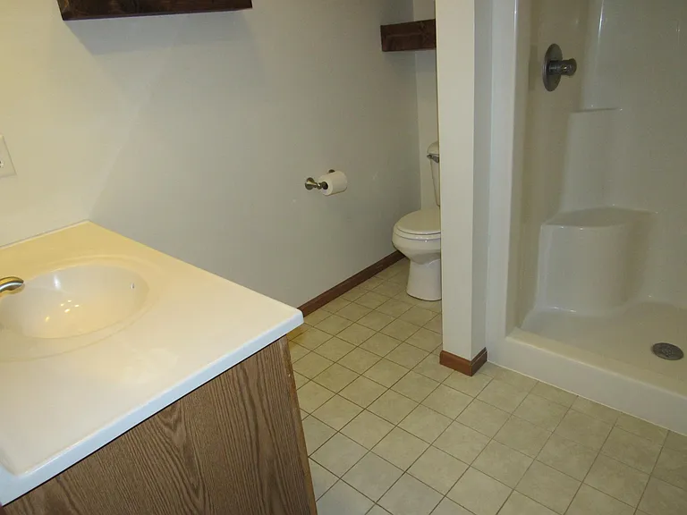 540 Arrowhead Dr — Photo 3