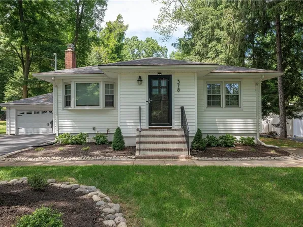 (undisclosed Address), Valley Cottage, NY 10989