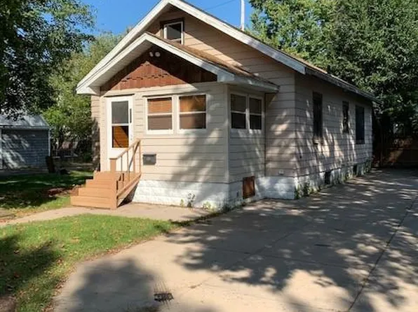 1332 Woodland Ave, Eau Claire, WI 54701