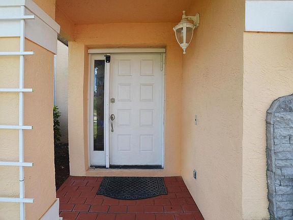 Home For Sale In Lakes At Boca Raton