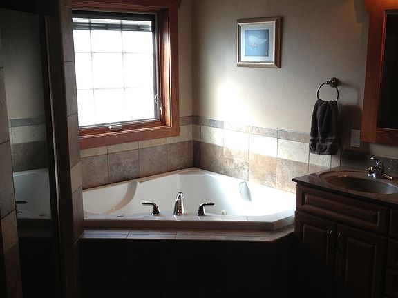 3rd image of 3334 Weston Dr