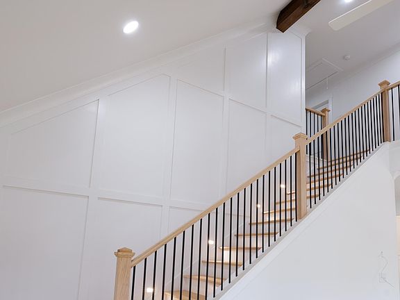 4th image of 169 Ledo Ln