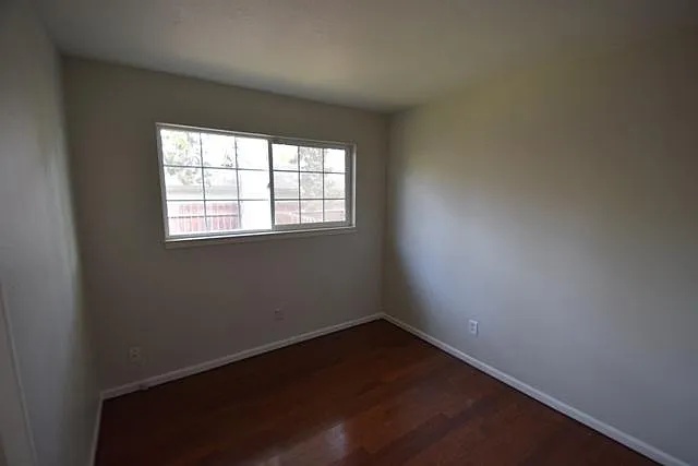 5233 Columbine Way — Photo 4