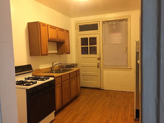3rd image of 30 N Central Ave APT 3
