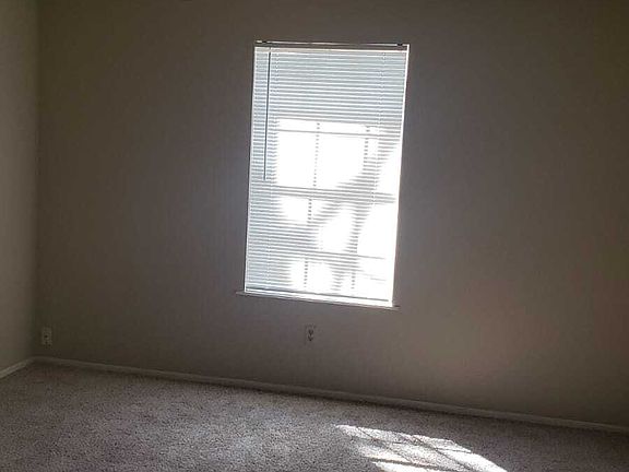 4th image of 8644 Glen Meadow Ln #1