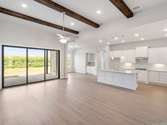 3rd image of 5019 Estates Oak Way