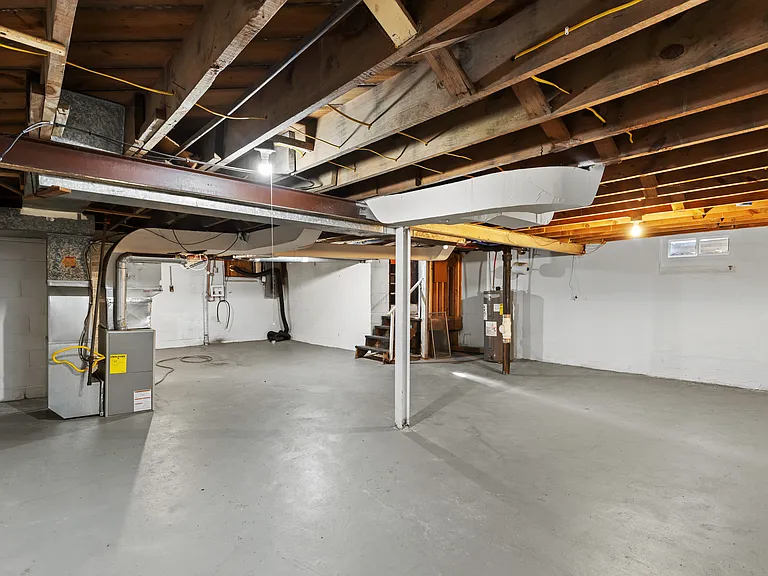323 Ames Pl — Photo 15