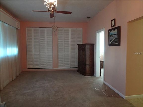5th image of 801 Dodecanese Blvd