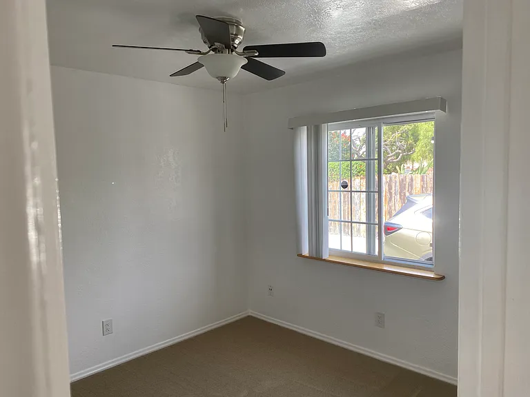 913-15 Florence St #913 — Photo 11