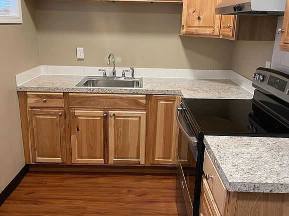 3rd image of 825 Waverly Dr SE #833