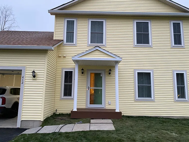 412 McClennan Dr — Photo 3