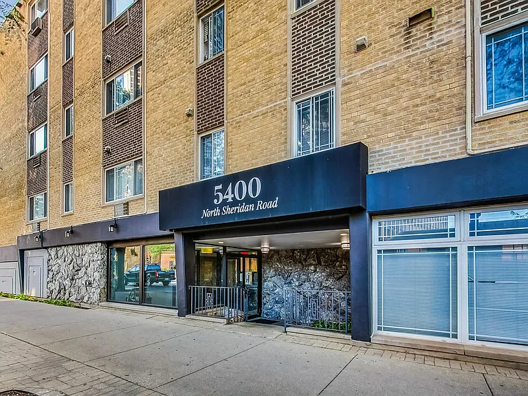 5400 N Sheridan Rd #210 — Photo 14
