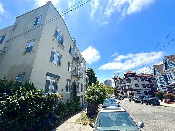 2nd image of 118 Athol Ave #103