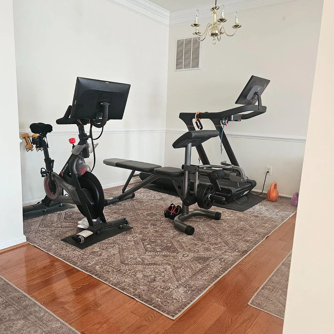 3 bed, 2.5 bath, 2582 sqft, $3,200 — Photo 4