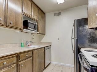 6536 Embarcadero Dr APT 20, Stockton, CA 95219