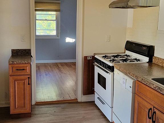 4th image of 7244 Martell Ave