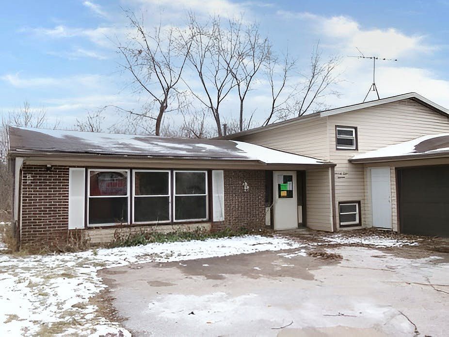 1st image of 7818 Carlisle Dr