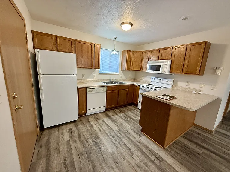 1034 Cornell St #213 — Photo 6