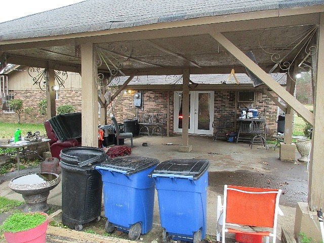 2nd image of 205 Hill Rd